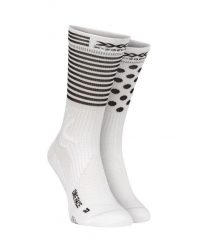 Skarpety rowerowe X-Socks Bike Race 4.0. Białe skarpety X Socks, bez wzorów, z materiału. Za 58.00 zł.
