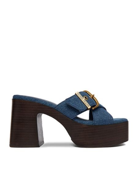 Guess Jeans Klapki CEO-JD421-3 Niebieski. Niebieskie klapki Guess Jeans, z aplikacjami, z jeansu, bez obcasa. Za 329.99 zł.
