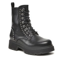 Botki DeeZee. Czarne botki DeeZee, bez wzorów, bez obcasa, na płaskiej podeszwie, bez zapięcia. Za 129.99 zł.