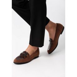 Brązowe Mokasyny Zahra. Brązowe mokasyny Born2be, bez wzorów, ze skóry, bez obcasa. Za 79.99 zł.