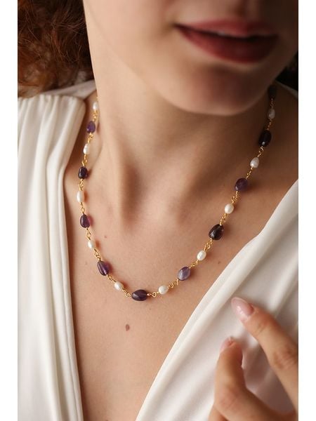 Pierres delicates Pozłacany naszyjnik z ametystami - dł. 43 cm rozmiar: onesize. Fioletowe naszyjniki Pierres delicates, z ametystem, pozłacane. Za 83.03 zł.