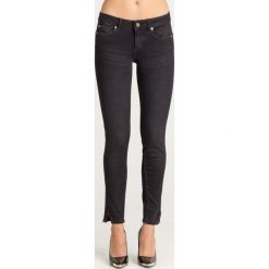 JEANSY SWEET SLIM FIT BOTTOM UP LIU JO. Czarne jeansy Liu Jo, bez wzorów. Za 659.00 zł.