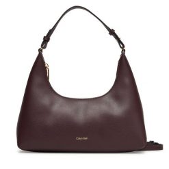 Torebka Calvin Klein. Czerwone torebki klasyczne Calvin Klein, bez wzorów, bez dodatków. Za 519.99 zł.