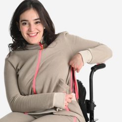 Bluza damska rozpinana Decathlon. Brązowe bluzy DECATHLON, l, bez wzorów, z bawełny, bez kaptura. Za 69.99 zł.