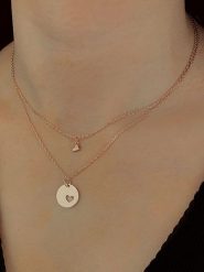 Les Petites Précieuses Pozłacany naszyjnik z zawieszką - dł. 39 cm rozmiar: onesize. Czerwone naszyjniki Les Petites Précieuses, pozłacane. Za 162.95 zł.