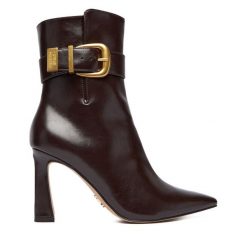 Botki Steve Madden. Brązowe botki Steve Madden, bez wzorów, bez obcasa, na słupku, bez zapięcia. Za 689.99 zł.
