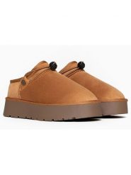 ISLAND BOOT Botki "Ibilis" w kolorze jasnobrązowym rozmiar: 39. Brązowe botki Island Boot, bez wzorów, z materiału, bez obcasa, na platformie, bez zapięcia. Za 220.12 zł.