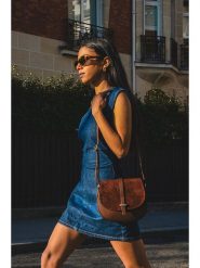 Victor & Hugo Paris Skórzana torebka "Amel" w kolorze brązowym - 22,5 x 18,5 x 6 cm rozmiar: onesize. Brązowe torby na ramię Victor & Hugo Paris, bez wzorów, z materiału, na ramię, bez dodatków. Za 239.99 zł.