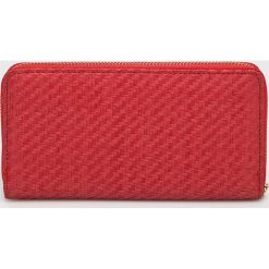 Answear - Portfel. Czerwone portfele ANSWEAR, bez wzorów, z materiału. W wyprzedaży za 24.90 zł.