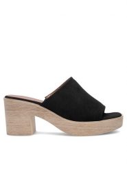 Clara Barson Klapki WS2P227-03 Czarny. Czarne klapki Clara Barson, bez wzorów, z materiału, bez obcasa. Za 59.99 zł.