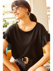 Trendyol Koszulka w kolorze czarnym rozmiar: L. Czarne bluzki Trendyol, l, bez wzorów, z bawełny, bez kołnierzyka, bez ramiączek. Za 43.68 zł.