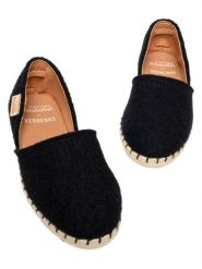 Living Kitzbühel Espadryle "Living Kitzbühel x Verbena" w kolorze czarnym rozmiar: 39. Czarne espadryle Living Kitzbühel, bez wzorów, bez obcasa, bez zapięcia. Za 159.95 zł.