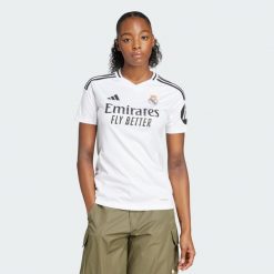 Koszulka Real Madrid 24/25 Home. Białe bluzki Adidas, s, bez wzorów, z materiału, sportowe, bez kołnierzyka, bez ramiączek. W wyprzedaży za 295.00 zł.