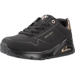 Kapcie SKECHERS UNO GEN1 Czarny. Czarne obuwie domowe Skechers, bez wzorów, bez zapięcia. W wyprzedaży za 235.50 zł.