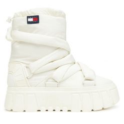 Śniegowce Tommy Jeans. Białe trapery i śniegowce Tommy Jeans, z jeansu. Za 699.99 zł.