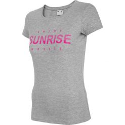 T-shirt damski TSD015 - chłodny jasny szary melanż. Szare t-shirty 4f, bez wzorów, bez kołnierzyka, bez ramiączek. W wyprzedaży za 34.99 zł.