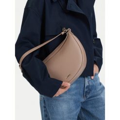 Torebka JENNY. Brązowe torebki klasyczne Jenny, bez wzorów, bez dodatków. Za 129.99 zł.