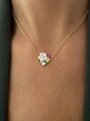 Les Petites Précieuses Pozłacany naszyjnik z elementem ozdobnym - dł. 40 cm rozmiar: onesize. Białe naszyjniki Les Petites Précieuses, z cyrkonią, pozłacane. Za 197.17 zł.