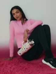 4F Legginsy dzianinowe damskie - czarne M. Czarne legginsy 4f, l, bez wzorów, z dzianiny, z podwyższonym stanem. Za 129.99 zł.