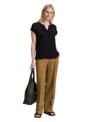 Tom Tailor Bluzka w kolorze czarnym rozmiar: S. Czarne bluzki Tom Tailor, s, bez wzorów, bez kołnierzyka, bez ramiączek. Za 83.22 zł.