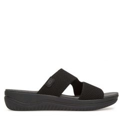Klapki Jana. Czarne klapki JANA, bez wzorów, bez obcasa. Za 199.99 zł.
