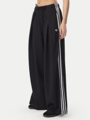 Adidas Spodnie dresowe Adiluna Season 2 X Jennie Pleated Track Tracksuit Bottoms LD8922 Czarny Regular Fit. Czarne spodnie dresowe Adidas, s, bez wzorów, z dresówki. Za 479.99 zł.