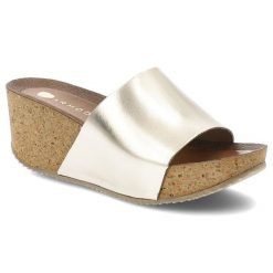 Klapki damskie Armodo, cholewka ze skóry naturalnej wsuwane i na wysokim koturnie, złote, 40291. Żółte klapki Armodo, bez wzorów, ze skóry, bez obcasa, na koturnie. Za 229.00 zł.