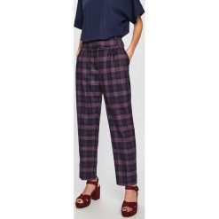 Medicine - Spodnie Sensual Preppy. Niebieskie spodnie materiałowe MEDICINE, na co dzień, m, bez wzorów, z elastanu, z podwyższonym stanem. W wyprzedaży za 39.90 zł.