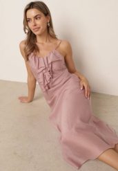 Ciemnoróżowa Koktajlowa Sukienka na Ramiączkach z Falbankami Bogata w Tencel Sonima. Czerwone sukienki Born2be, na co dzień, l, bez wzorów, z jeansu, eleganckie, bez kołnierzyka, bez ramiączek, maxi, kopertowe. Za 139.99 zł.