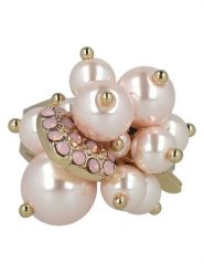 Otazu Pozłacany pierścionek z kryształami Swarovski i perłami rozmiar: onesize. Różowe pierścionki Otazu, z kryształem, pozłacane. Za 113.99 zł.