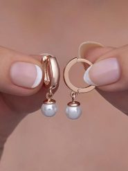 Lodie Silver Srebrne kolczyki-kreole rozmiar: onesize. Szare kolczyki Lodie Silver, z perłą, srebrne. Za 78.84 zł.