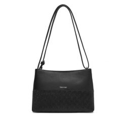 Torebka Calvin Klein. Czarne torebki klasyczne Calvin Klein, bez wzorów, bez dodatków. Za 199.99 zł.