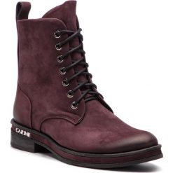 Botki CARINII - B4742/G M10-000-POL-D18. Czerwone botki Carinii, bez wzorów, z materiału, bez obcasa, bez zapięcia. W wyprzedaży za 289.00 zł.