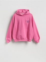 Bluza z haftowanym napisem - różowy. Czerwone bluzy Reserved, l, bez wzorów, z bawełny, bez kaptura. Za 119.99 zł.