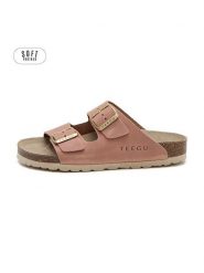 Teegu Skórzane klapki w kolorze jasnoróżowym rozmiar: 42. Różowe klapki teegu, bez wzorów, z otwartym noskiem, bez obcasa. Za 130.99 zł.