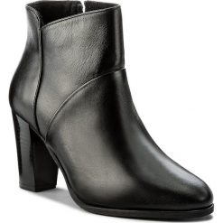 Botki SAGAN - 2977 Czarny Lico. Czarne botki Sagan, bez wzorów, ze skóry, bez obcasa, na obcasie, bez zapięcia. W wyprzedaży za 259.00 zł.