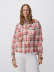 Bawełniana koszula w kratę - koralowy. Pomarańczowe koszule Reserved, l, bez wzorów, z bawełny, bez kołnierzyka, bez ramiączek. W wyprzedaży za 59.99 zł.