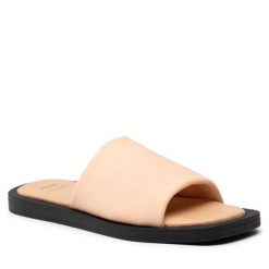 Klapki Bata. Brązowe klapki Bata, bez wzorów, bez obcasa. Za 139.99 zł.