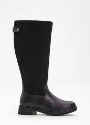 Kozaki z szeroką cholewką. Czarne kozaki bonprix, z materiału, bez obcasa, bez zapięcia. Za 209.99 zł.