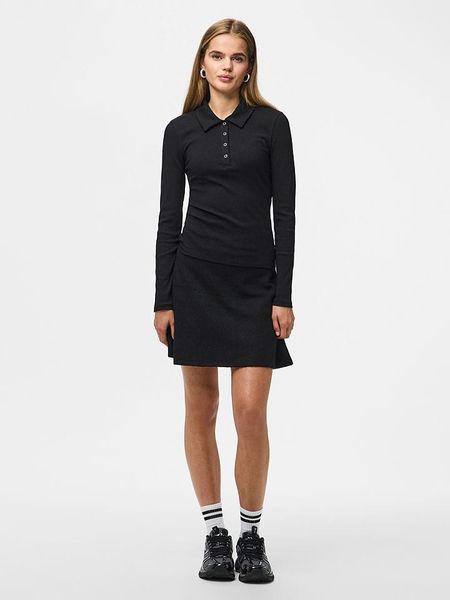 Pieces Spódnica "Junna" w kolorze czarnym rozmiar: XS. Czarne spódnice Pieces, na co dzień, xs, bez wzorów, mini, proste. Za 55.95 zł.