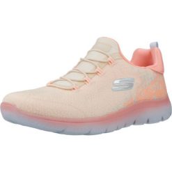 Kapcie SKECHERS SUMMITS MORNING GLOW Pomarańczowy. Brązowe obuwie domowe Skechers, bez wzorów, z tkaniny, bez zapięcia. Za 274.99 zł.