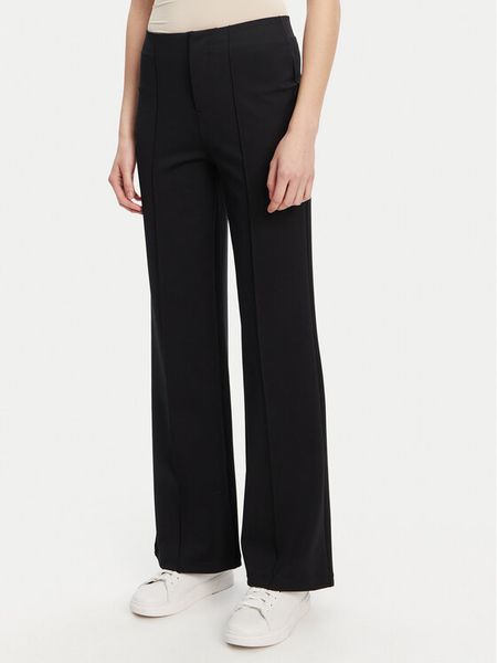 Guess Spodnie materiałowe V5YB11 KCX42 Czarny Regular Fit. Czarne spodnie materiałowe Guess, xs, z aplikacjami, z materiału. Za 279.99 zł.