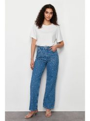 Trendyol Dżinsy - Comfort fit - w kolorze niebieskim rozmiar: 38. Niebieskie jeansy Trendyol, bez wzorów, z podwyższonym stanem. Za 158.84 zł.