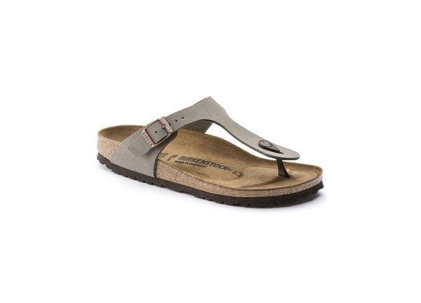 Japonki damskie Birkenstock Gizeh. Szare klapki Birkenstock, bez wzorów, z materiału, bez obcasa. Za 329.00 zł.