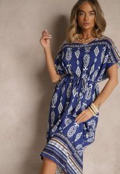 Niebieska Wiskozowa Sukienka o Pudełkowym Kroju w Etniczny Print Miriliana. Niebieskie sukienki Renee, na co dzień, xl, z aplikacjami, z jeansu, eleganckie, bez kołnierzyka, bez ramiączek, maxi, kopertowe. Za 54.99 zł.