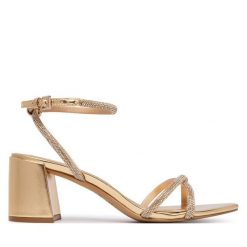 Sandały Aldo. Żółte sandały Aldo, bez wzorów, bez obcasa, na słupku, bez zapięcia. Za 319.99 zł.