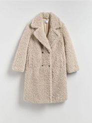 Płaszcz z imitacji baranka - beżowy. Brązowe płaszcze Reserved, l, bez wzorów, bez kaptura. Za 399.99 zł.