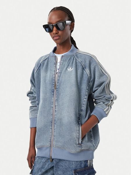 Adidas Kurtka jeansowa Sst KQ6473 Niebieski Oversize. Niebieskie kurtki Adidas, m, bez wzorów, z bawełny, bez kaptura. Za 399.99 zł.