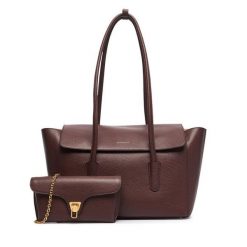Torebka Coccinelle. Czerwone shopper Coccinelle, bez wzorów, bez dodatków. Za 1,999.00 zł.