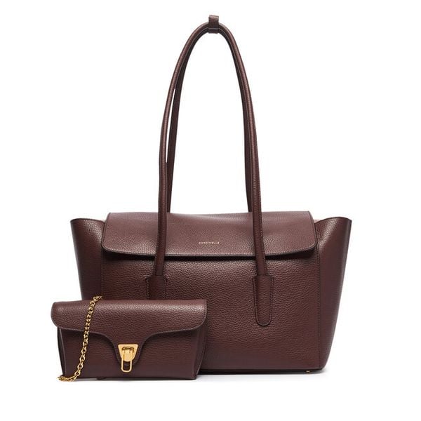 Torebka Coccinelle. Czerwone shopper Coccinelle, bez wzorów, bez dodatków. Za 1,999.00 zł.